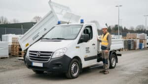 Petit camion benne : usages, permis et critères de choix